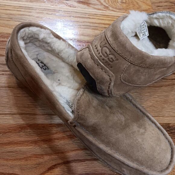 UGG Men's - US 10 - Casual Comfort Suede Slipper Loafers CHESTNUT - Picture 4 of 10